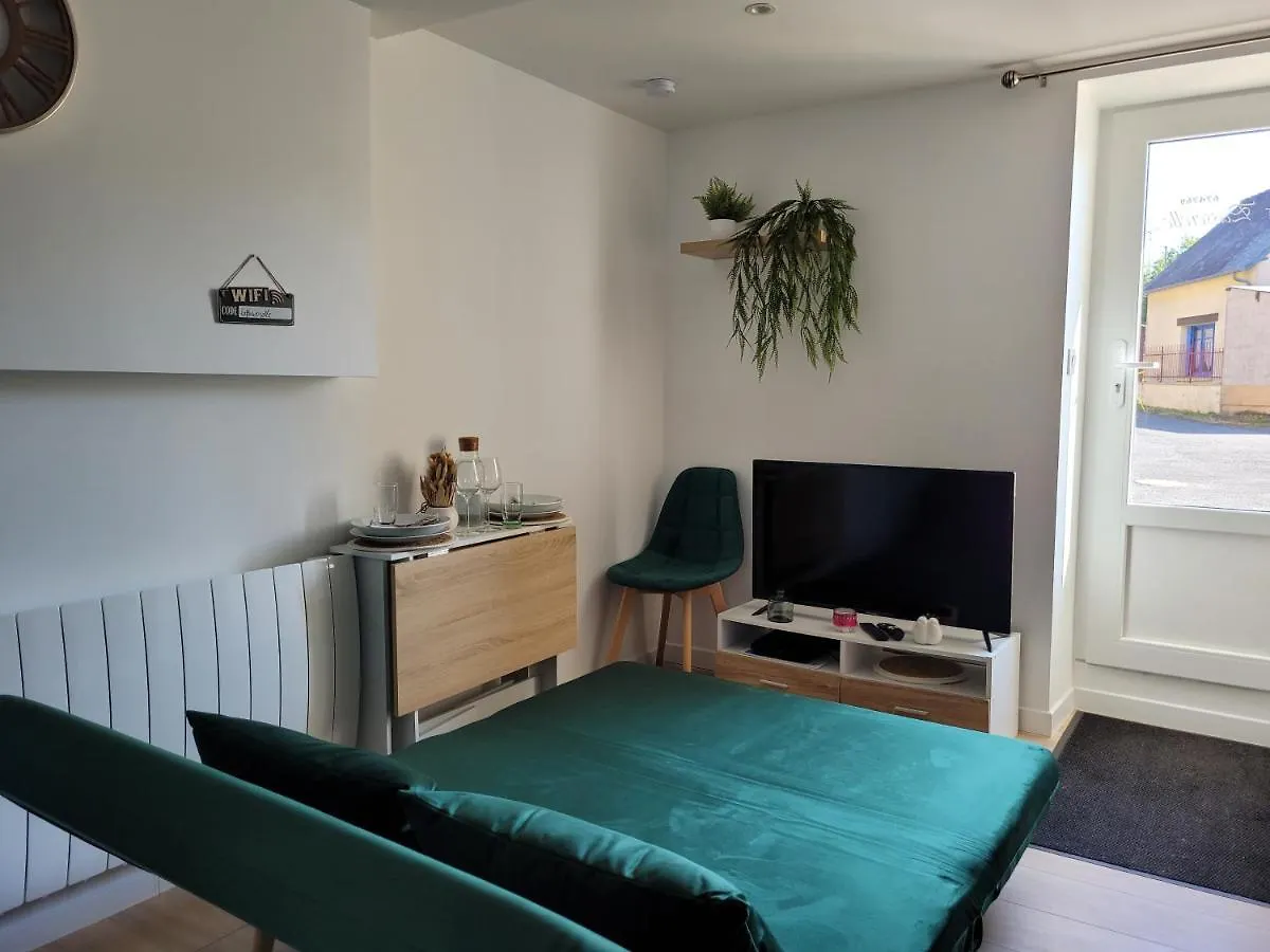 Holiday home La Passerelle Mernel France